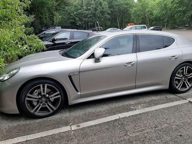 Gebraucht Porsche Panamera 4S 400 PS (294 kW) 2011 Grau Limousine