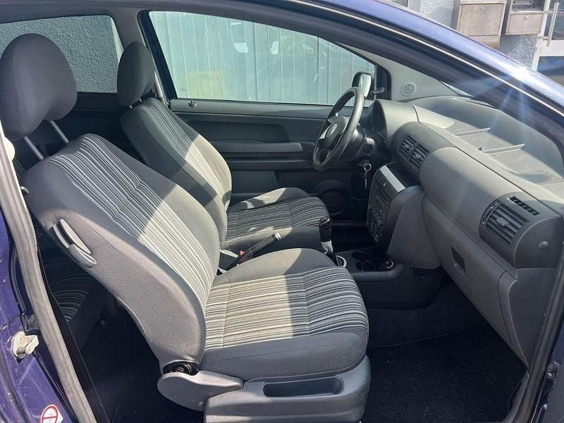 Gebraucht VW Fox 75 PS (55 kW) 2006 Blau Kleinwagen