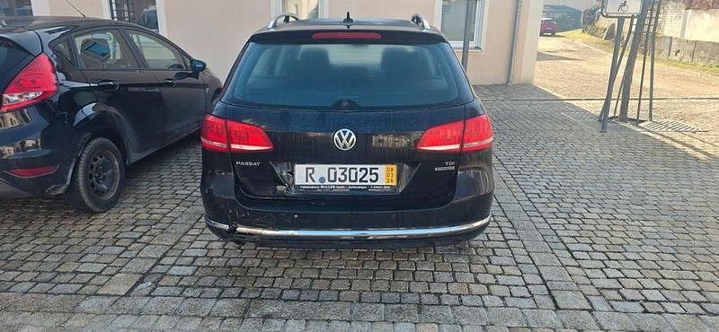 Gebraucht VW Passat 105 PS (77 kW) 2013 Schwarz Kombi