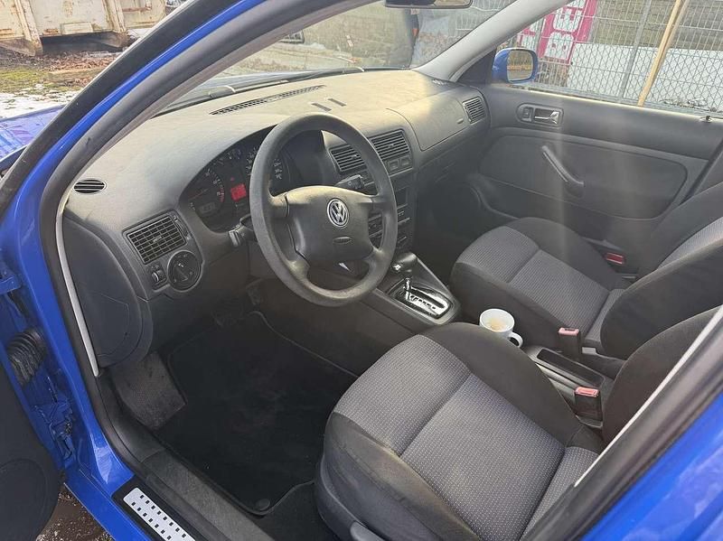 Gebraucht VW Golf IV 102 PS (75 kW) 2002 Blau Limousine