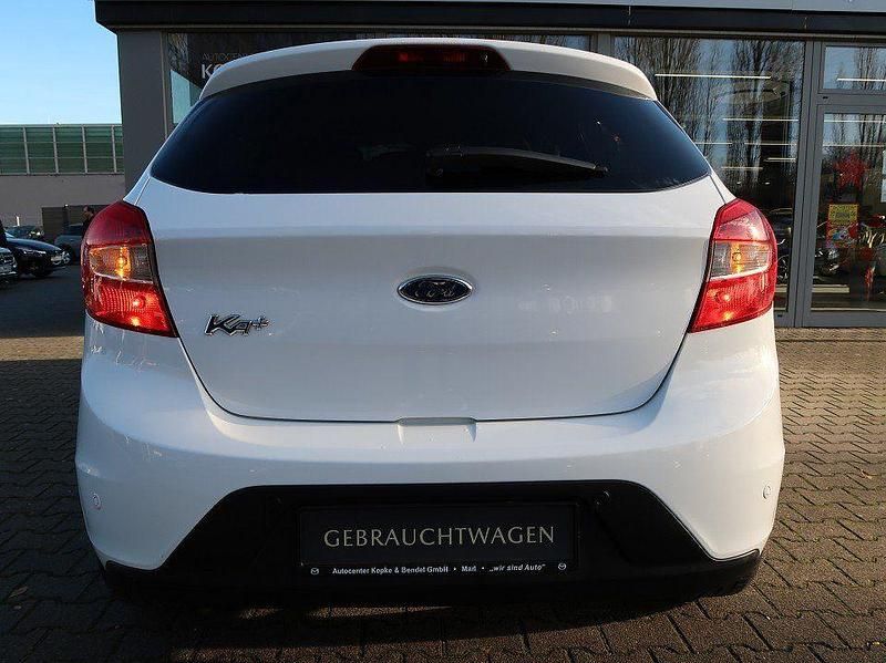 Gebraucht Ford Ka Plus Cool & Sound Edition 86 PS (63 kW) 2017 Weiß Kleinwagen
