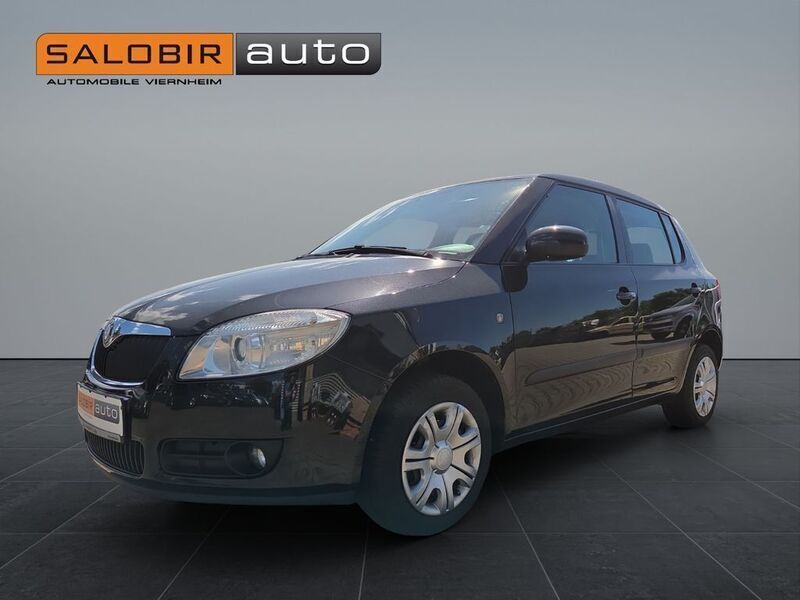 Schwarz Gebraucht 2010 Skoda Fabia Ambiente Limousine | 2.500 € (Fairer Preis) - Bild 1/4
