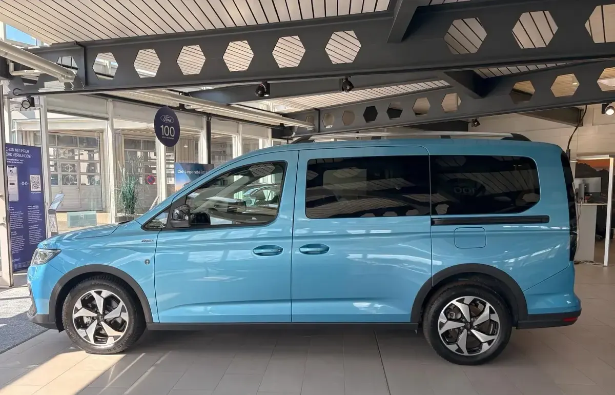Neu Ford Grand Tourneo Connect Active 122 PS (89 kW) 2026 Boundless blue metallic Van / Kleinbus