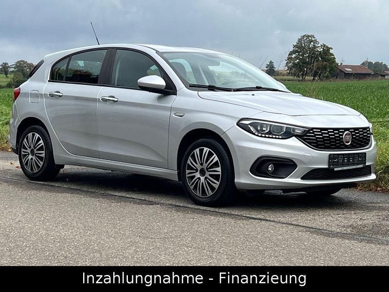 Grau Gebraucht 2017 Fiat Tipo Easy Kombi | 6.900 € (Guter Preis) - Bild 1/4