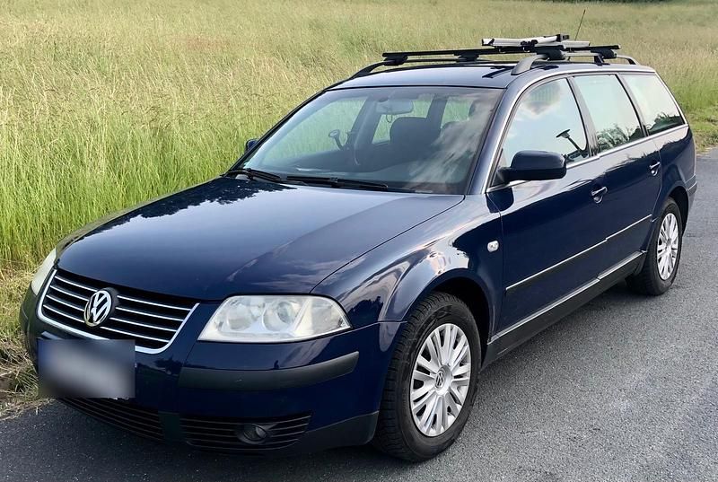 Blau Gebraucht 2003 VW Passat Kombi | 3.600 € (Teuer) - Bild 1/4