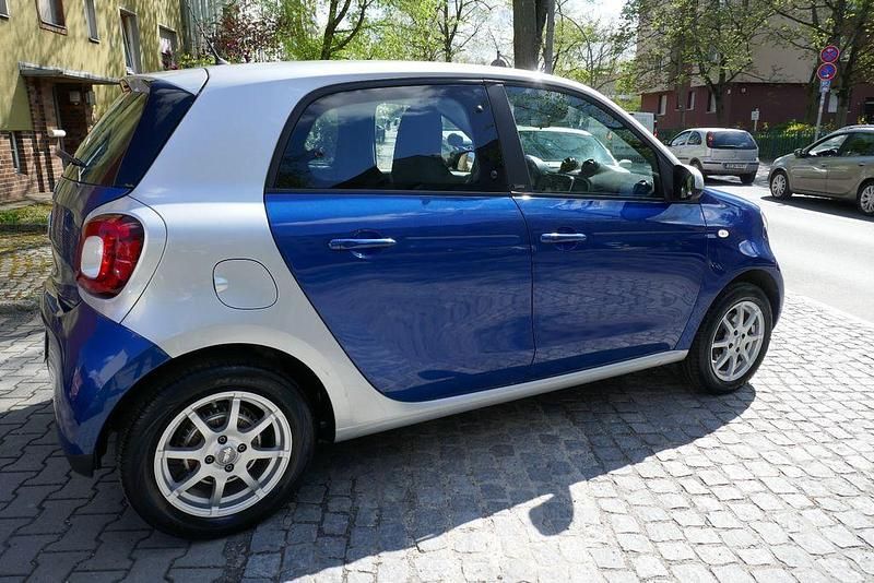 Second-hand Smart ForFour 71 CP (52 kW) 2016 Argintiu Hatchback
