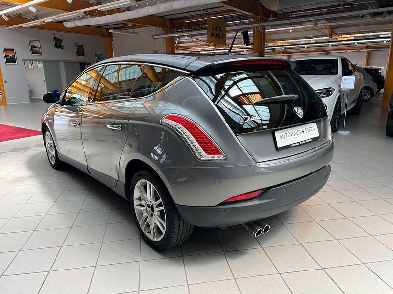 Gebraucht Lancia Delta 150 PS (110 kW) 2008 Schwarz Kleinwagen