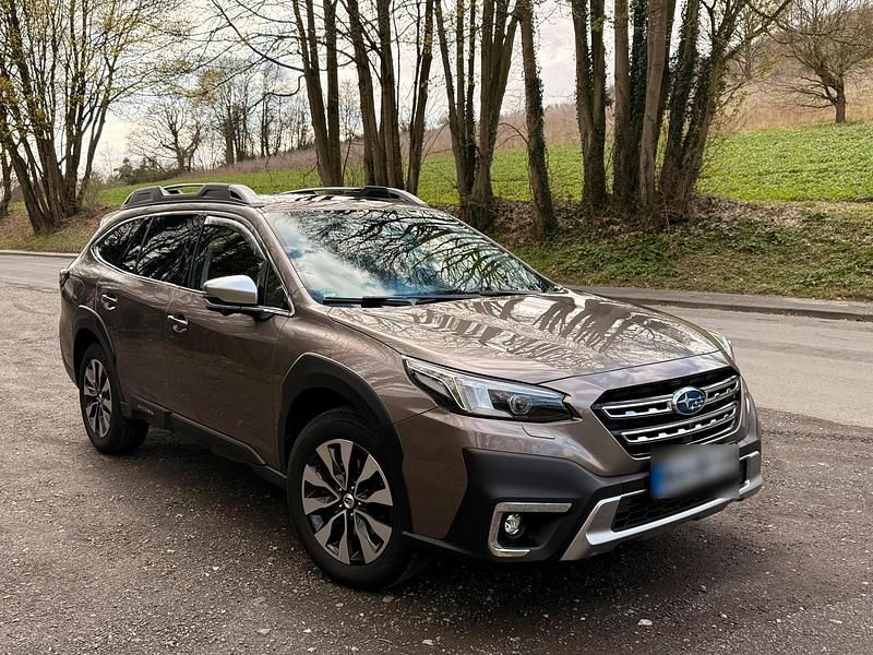 Gebraucht Subaru Outback Platinum 169 PS (124 kW) 2024 Braun Kombi