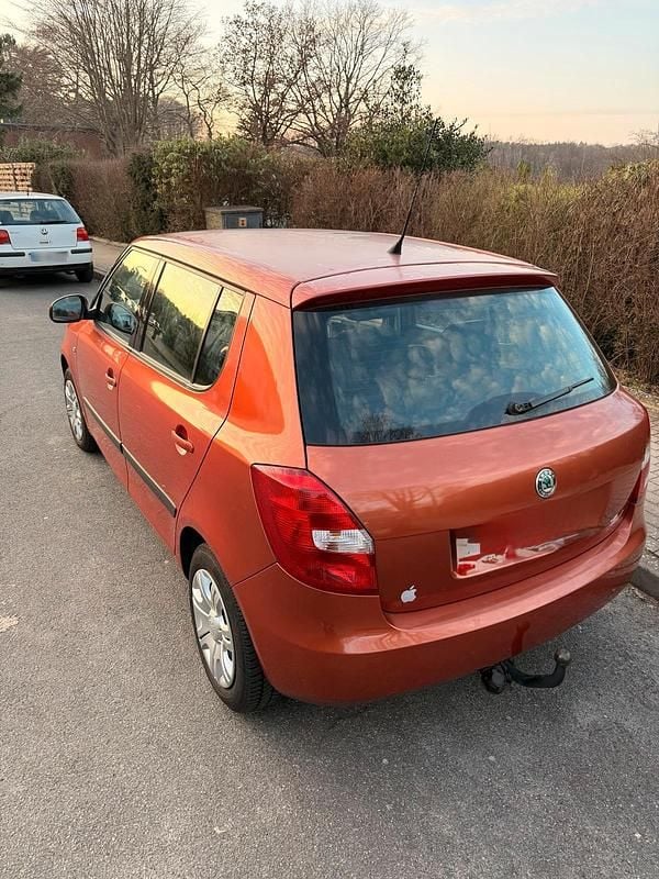 Gebraucht Skoda Fabia 60 PS (44 kW) 2008 Orange Limousine