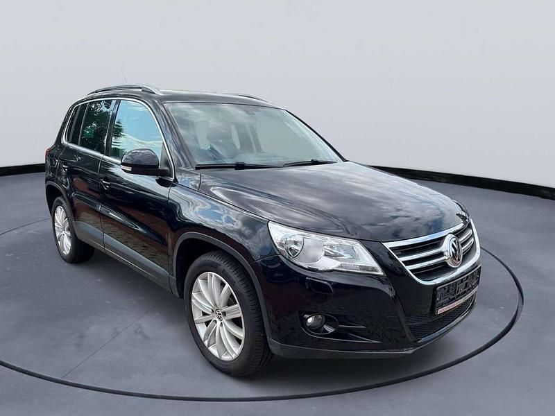 Schwarz Gebraucht 2008 VW Tiguan Sport SUV | 8.950 € (Etwas zu teuer) - Bild 1/4