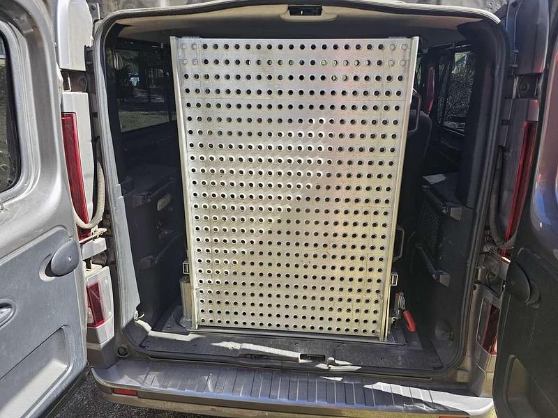 Gebraucht Opel Vivaro S 125 PS (91 kW) 2016 Grau Van / Kleinbus