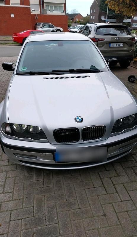 Usata BMW 323 170 CV (125 kW) 2000 Argento Berlina