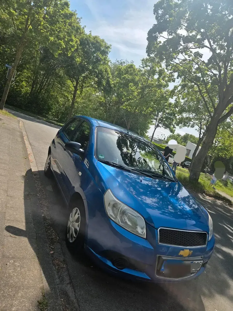 Second-hand Chevrolet Aveo 84 CP (61 kW) 2008 Albastru Hatchback