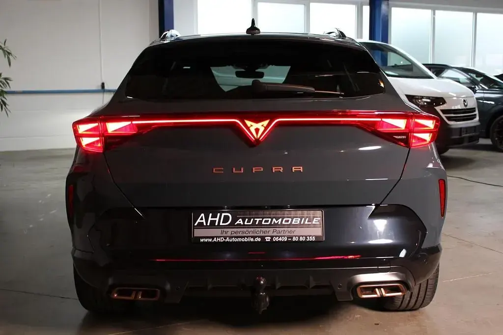 Neu Cupra Formentor VZ 272 PS (200 kW) 2025 Fiord blau SUV