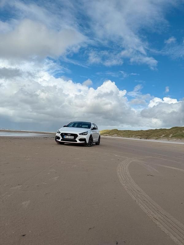 Gebraucht Hyundai i30 275 PS (202 kW) 2018 Weiß Kleinwagen