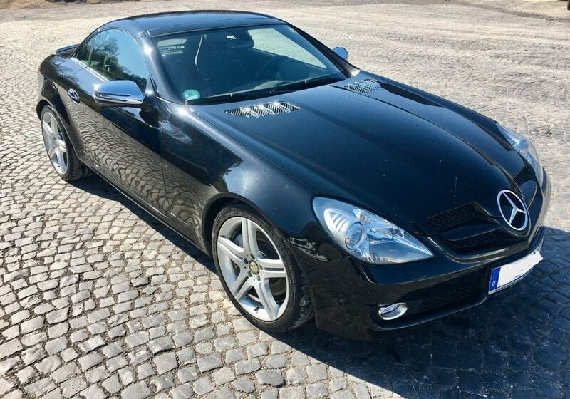 Schwarz Gebraucht 2010 Mercedes SLK300 Sport Edition Cabrio | 16.900 € (Fairer Preis) - Bild 1/4