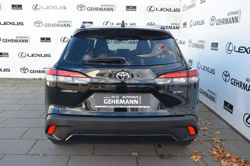 Gebraucht Toyota Corolla Cross Team 140 PS (102 kW) 2024 Schwarz SUV