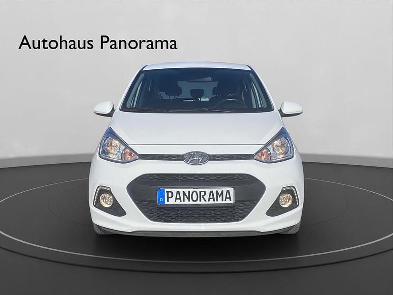 Gebraucht Hyundai i10 Style 87 PS (63 kW) 2016 Weiß Kleinwagen