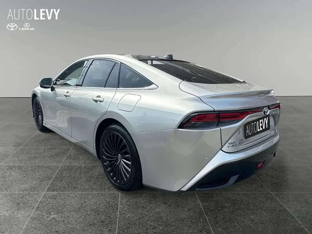 Gebraucht Toyota Mirai Advance 182 PS (133 kW) 2021 Silber Limousine