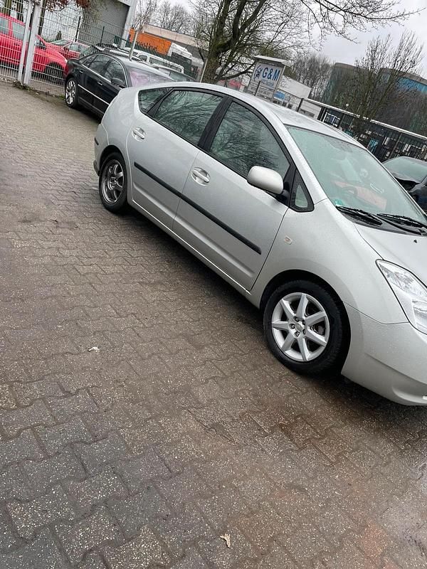 Gebraucht Toyota Prius 77 PS (56 kW) 2004 Grau Kleinwagen