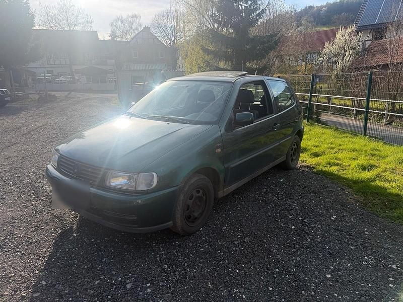 Gebraucht VW Polo 60 PS (44 kW) 1998 Grün Kleinwagen