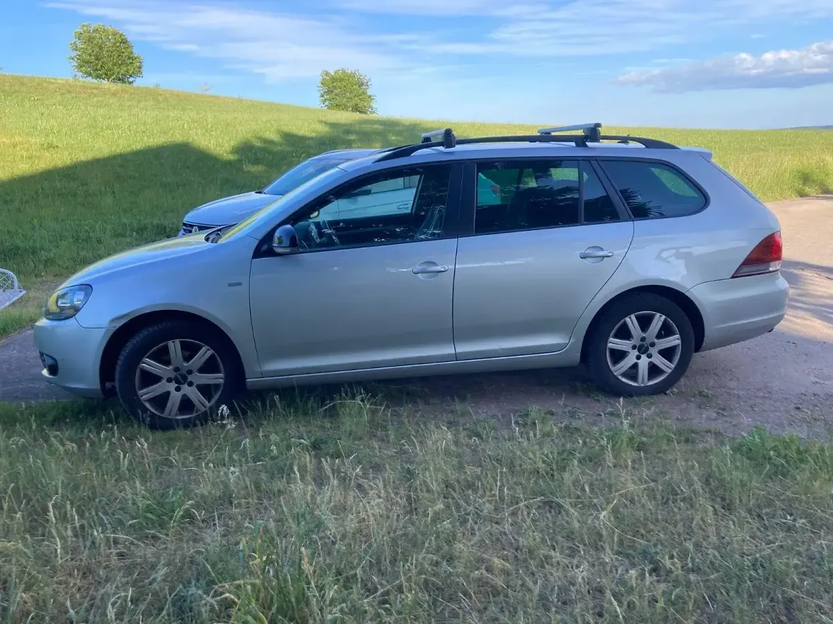 Gebraucht VW Golf VII Comfortline 105 PS (77 kW) 2012 Silber Limousine