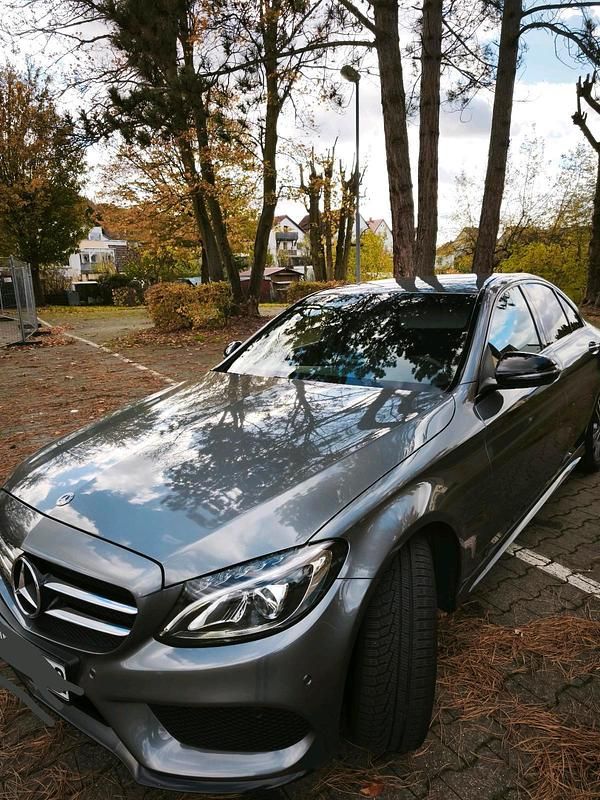 Grau Gebraucht 2018 Mercedes 190 Limousine | 26.900 € - Bild 1/4