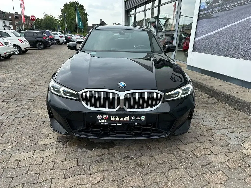 Gebraucht BMW 330 M Sport 286 PS (210 kW) 2022 Schwarz Limousine