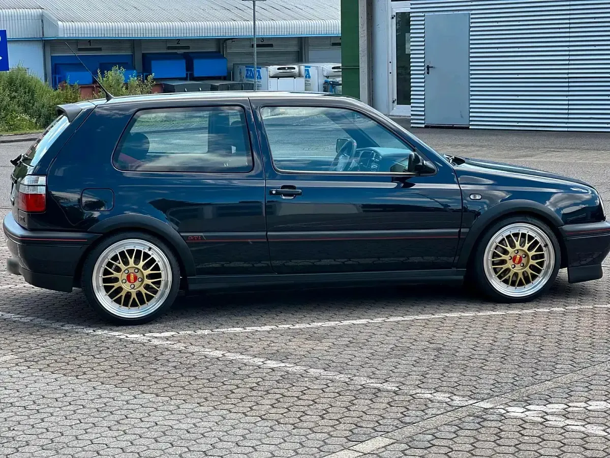 Gebraucht VW Golf III GTI 115 PS (84 kW) 1996 Blau Limousine