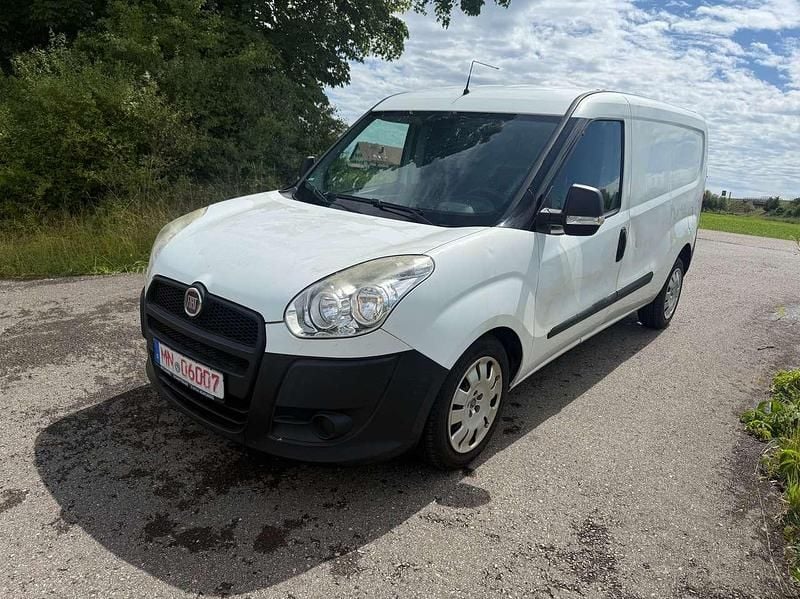 Colore esterno (weiß) Gebraucht 2014 Fiat Doblò Van / Kleinbus | 3.900 € (Guter Preis) - Bild 1/4