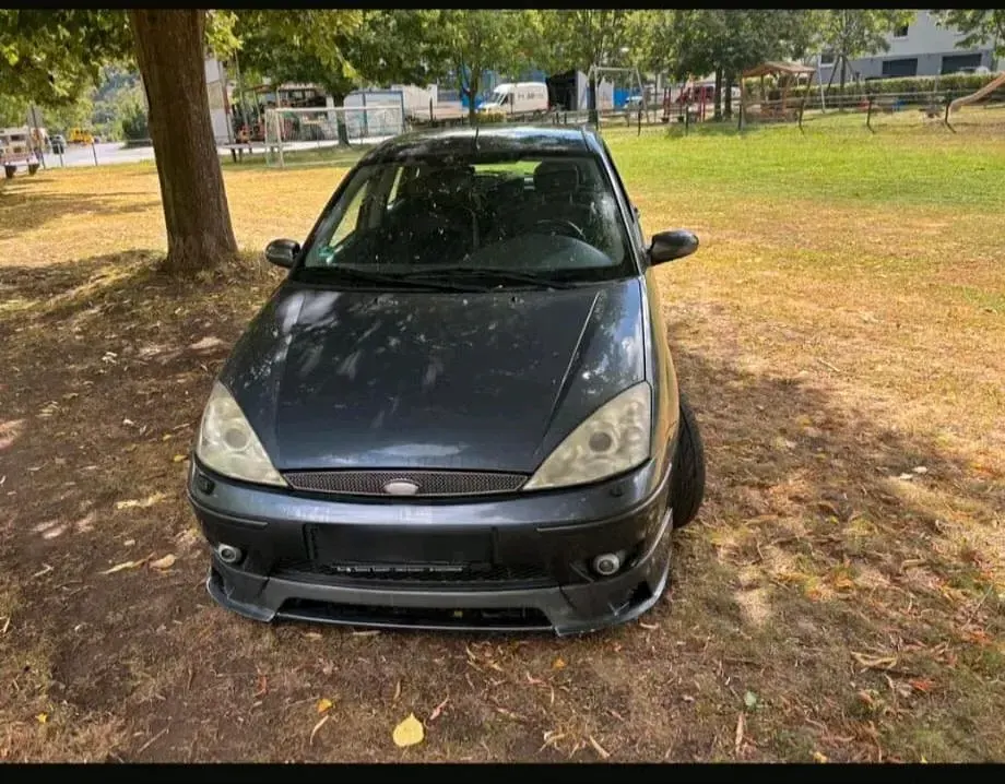 Gebraucht Ford Focus ST 170 PS (125 kW) 2002 Grau Limousine