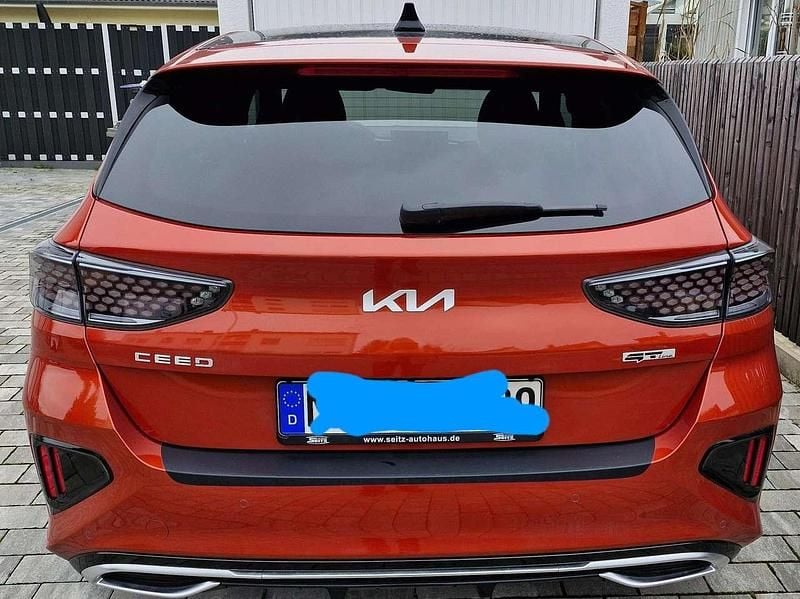 Gebraucht Kia Ceed GT 140 PS (102 kW) 2024 Orange Limousine