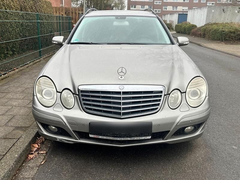 Gebraucht Mercedes E220 Elegance 170 PS (125 kW) 2008 Grau Kombi