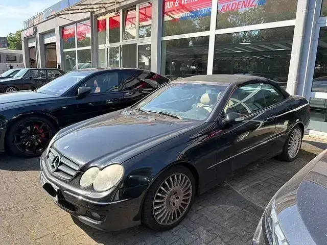 Gebraucht Mercedes CLK320 Avantgarde 224 PS (164 kW) 2007 Schwarz Cabrio