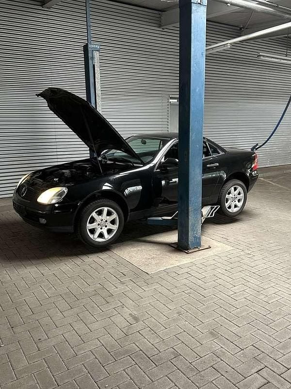 Gebraucht 1999 Mercedes SLK200 Cabrio | 1.500 € - Bild 1/4