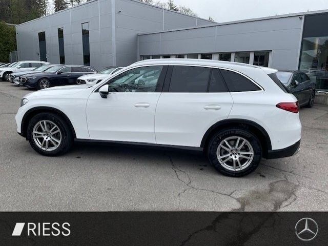 Gebraucht Mercedes GLC200 Avantgarde 204 PS (150 kW) 2024 Weiss SUV