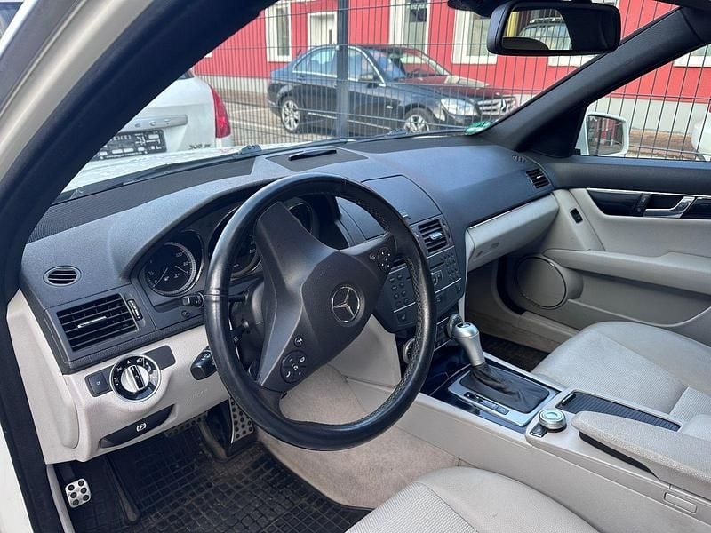 Gebraucht Mercedes C250 AMG 204 PS (150 kW) 2010 Weiß Kombi