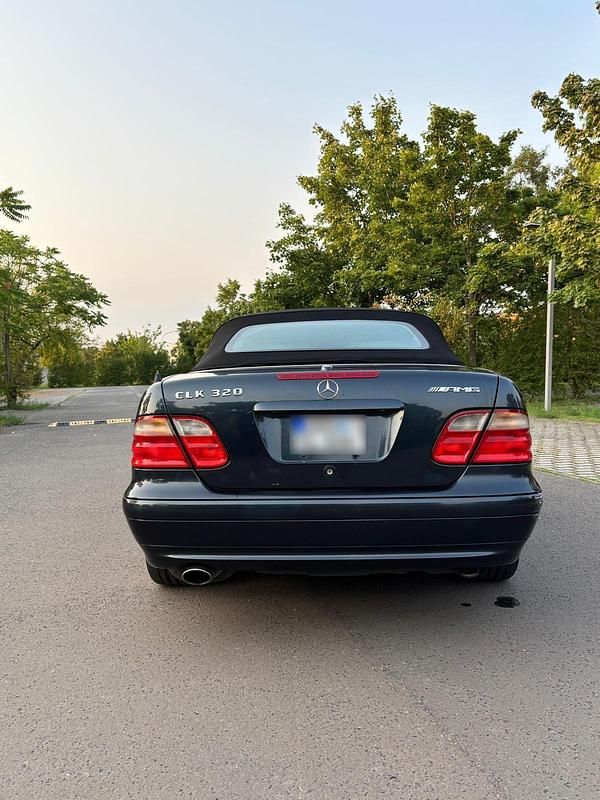 Gebraucht Mercedes CLK320 218 PS (160 kW) 2002 Cabrio