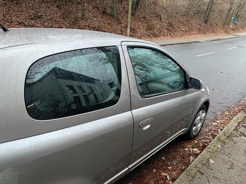 Gebraucht Toyota Yaris 87 PS (63 kW) 2003 Kleinwagen