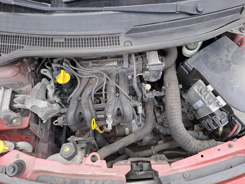 Gebraucht Renault Twingo 60 PS (44 kW) 2009 Rot Kleinwagen