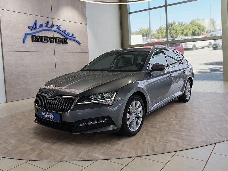 Gebraucht Skoda Superb 150 PS (110 kW) 2024 Graphite grau Kombi