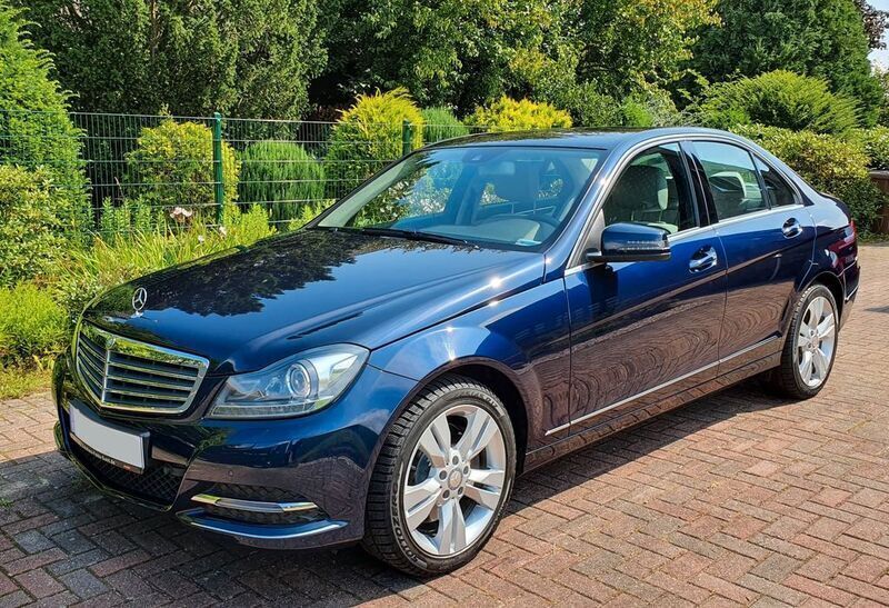 Blau Gebraucht 2013 Mercedes C350 Elegance Limousine | 13.600 € (Guter Preis) - Bild 1/4