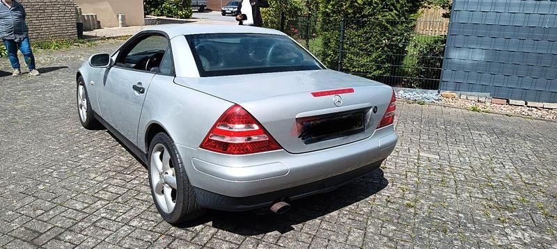 Silber Gebraucht 1999 Mercedes SLK200 Cabrio | 1.700 € (Superpreis) - Bild 1/4