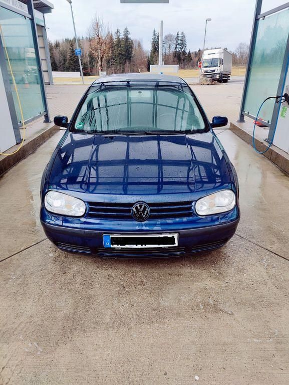 Blau Gebraucht 2003 VW Golf IV Basis Limousine | 1.200 € (Guter Preis) - Bild 1/4