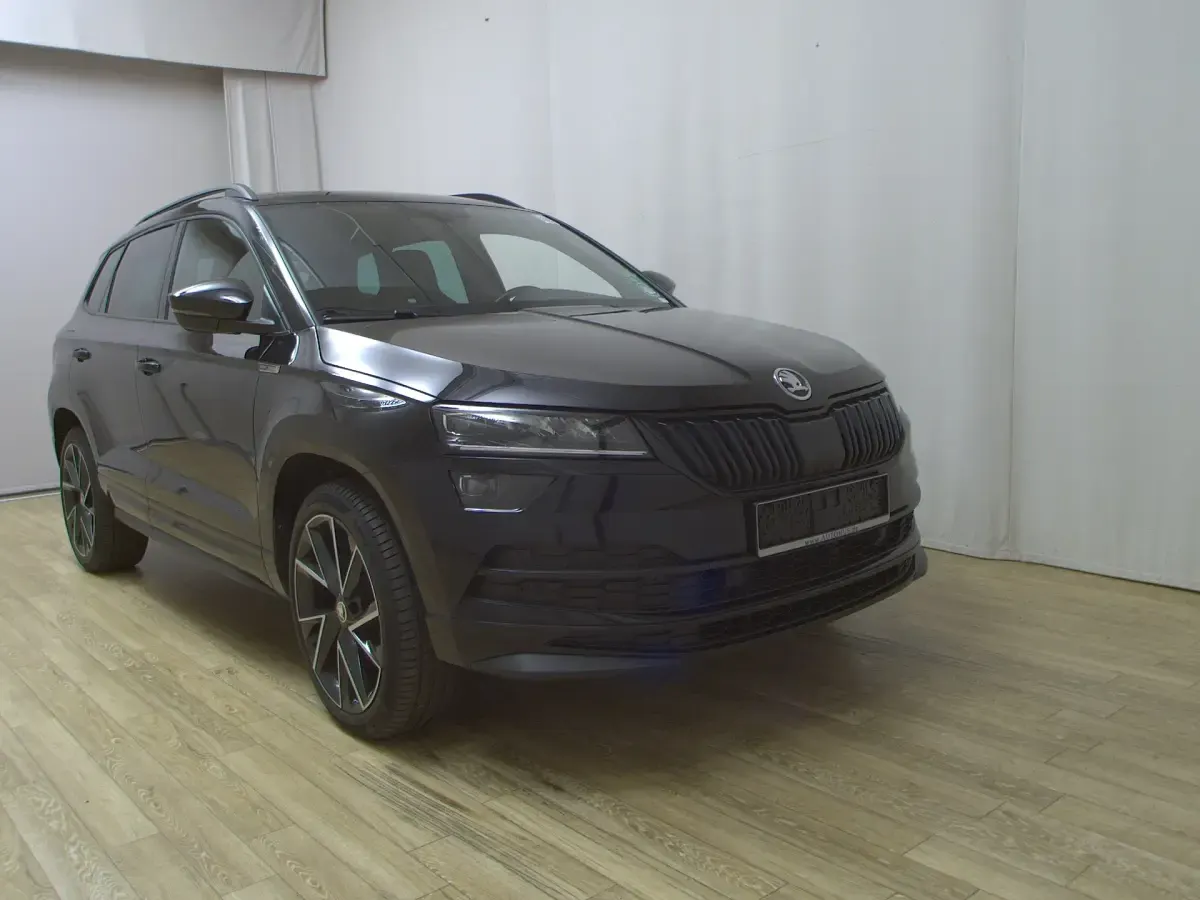 Gebraucht Skoda Karoq SportLine 150 PS (110 kW) 2022 Schwarz SUV