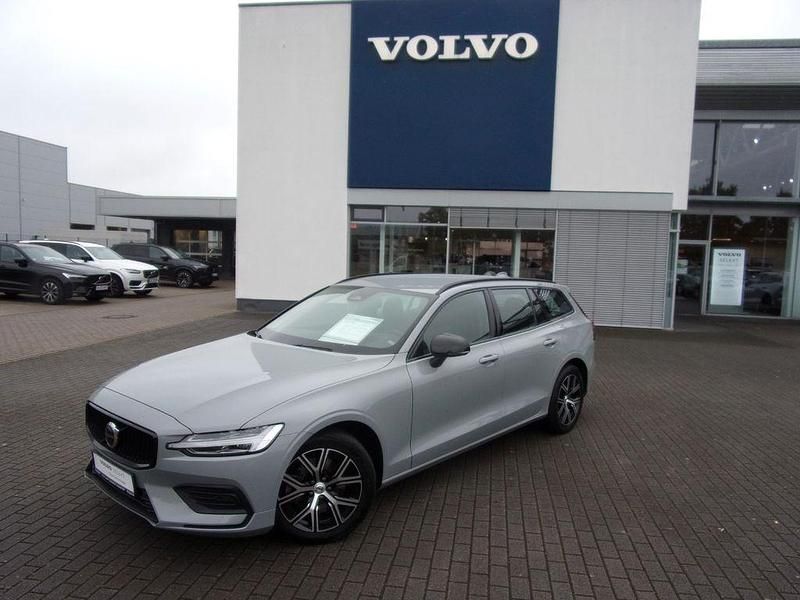 Grau Gebraucht 2023 Volvo V60 Core Kombi | 30.900 € (Superpreis) - Bild 1/4