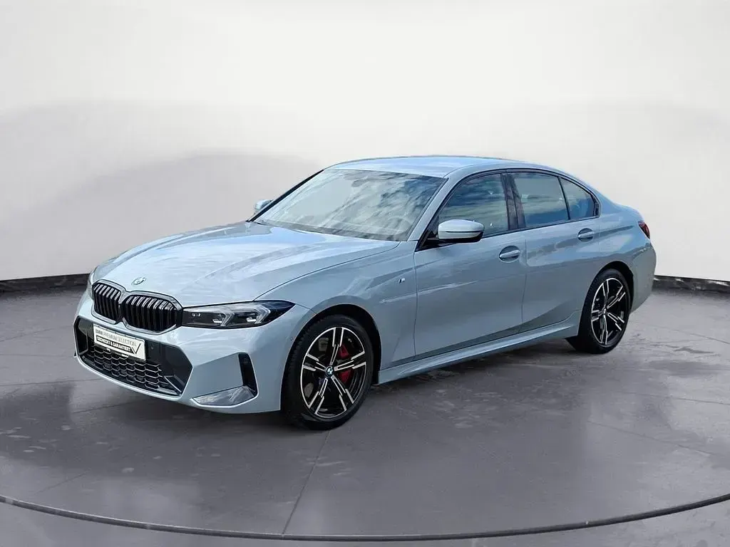 Gebraucht BMW 320 M Sport 184 PS (135 kW) 2025 Grau Limousine