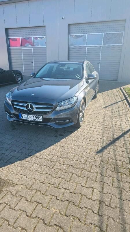 Grau Gebraucht 2014 Mercedes C220 Limousine | 11.600 € (Guter Preis) - Bild 1/4