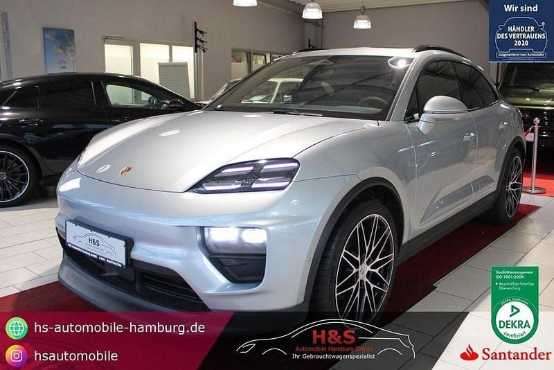Gebraucht Porsche Macan 4 Electric Sport 300 kW (408 PS) 2025 Dolomitsilber SUV