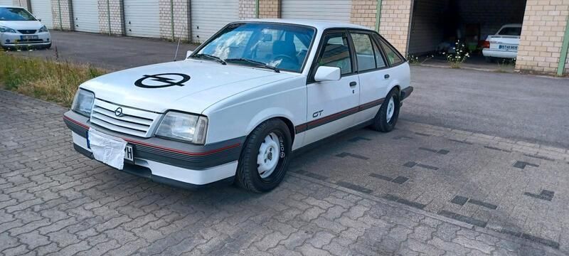 Weiß Gebraucht 1987 Opel Ascona Limousine | 9.299 € - Bild 1/4